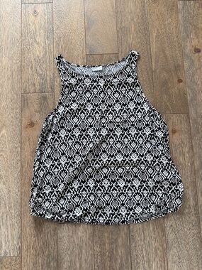 Black & White Patterned Sleeveless Tank Top EUR 42